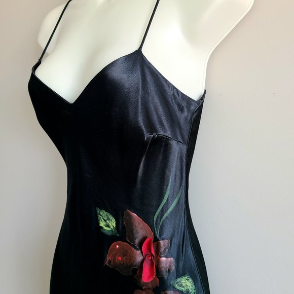 Black silky dress with painted red flowers. - Picture 2 of 11